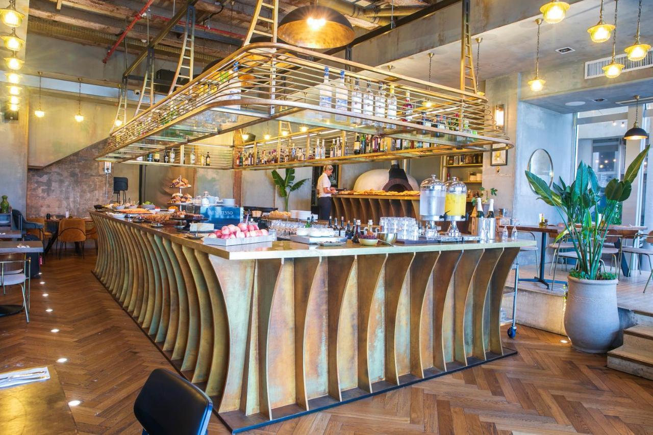 Brown Brut Seafront Hotel, A Member Of Brown Hotels テル・アビブ エクステリア 写真