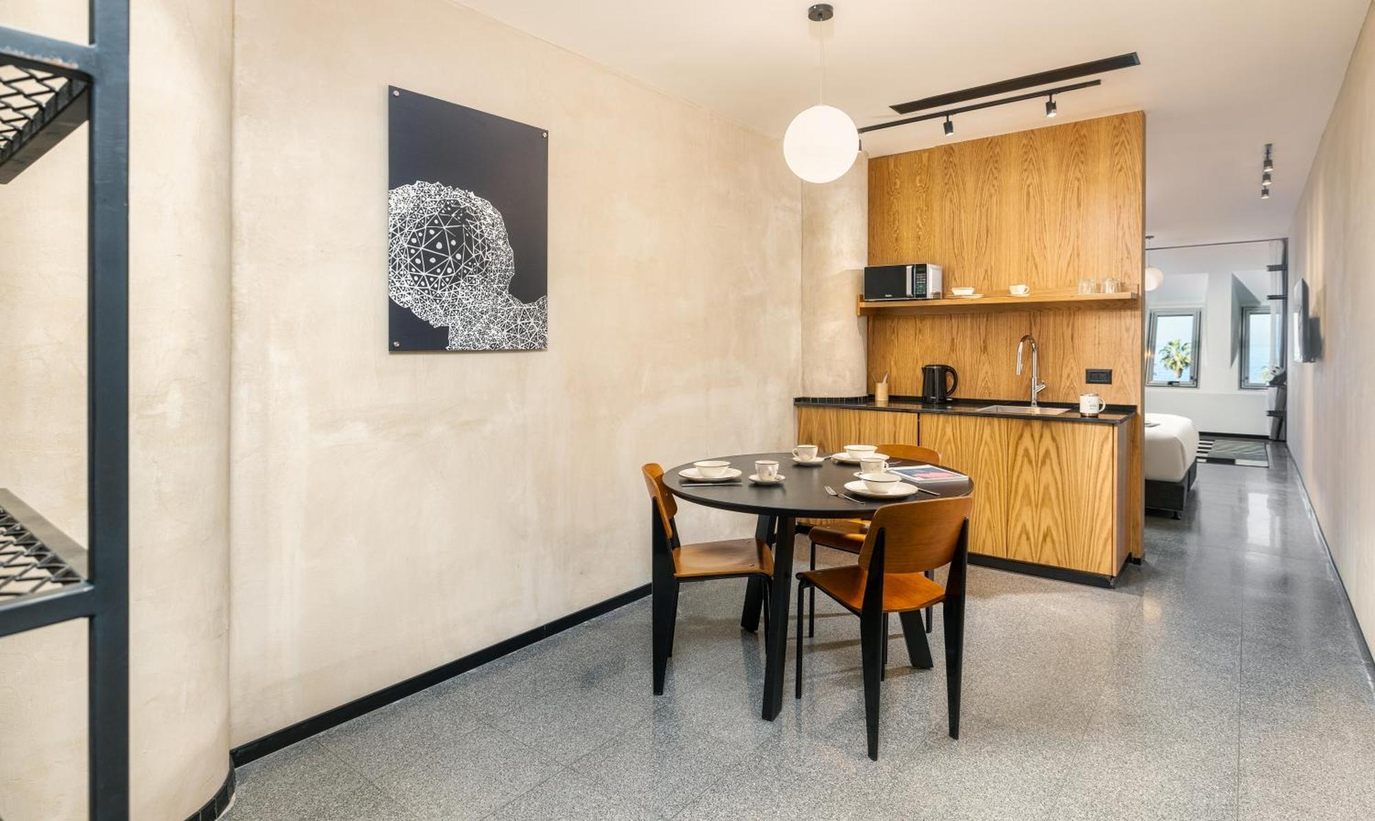 Brown Brut Seafront Hotel, A Member Of Brown Hotels テル・アビブ エクステリア 写真