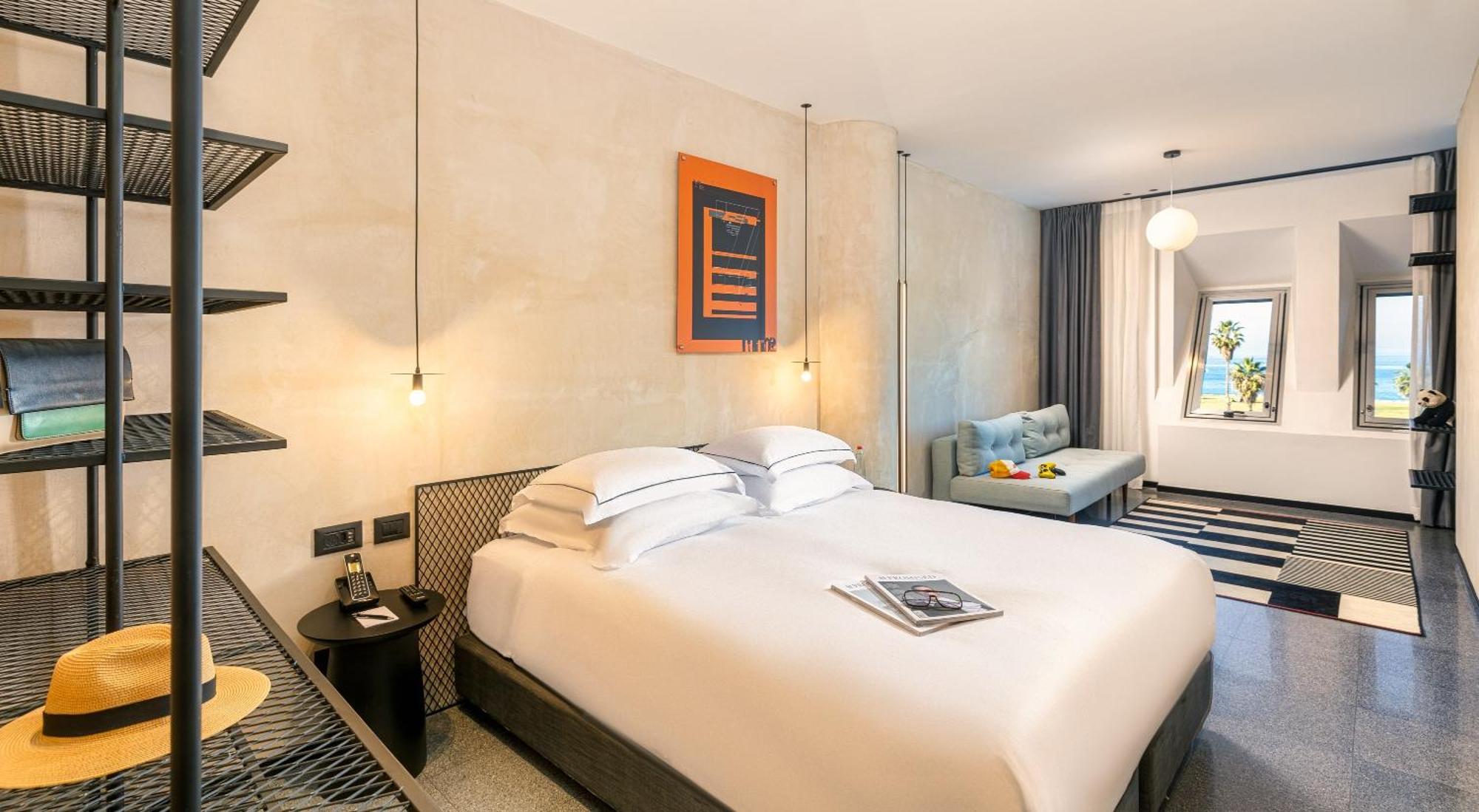 Brown Brut Seafront Hotel, A Member Of Brown Hotels テル・アビブ エクステリア 写真
